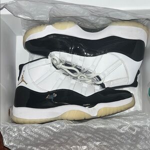 Air Jordan 11 Retro Concord Sneakers